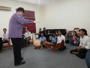 Clarence Lee Cambodia music workshop photo